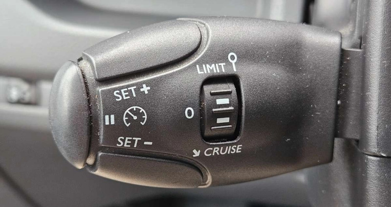 Citroen Jumpy Combi cena 79900 przebieg: 166720, rok produkcji 2018 z Swarzędz małe 277